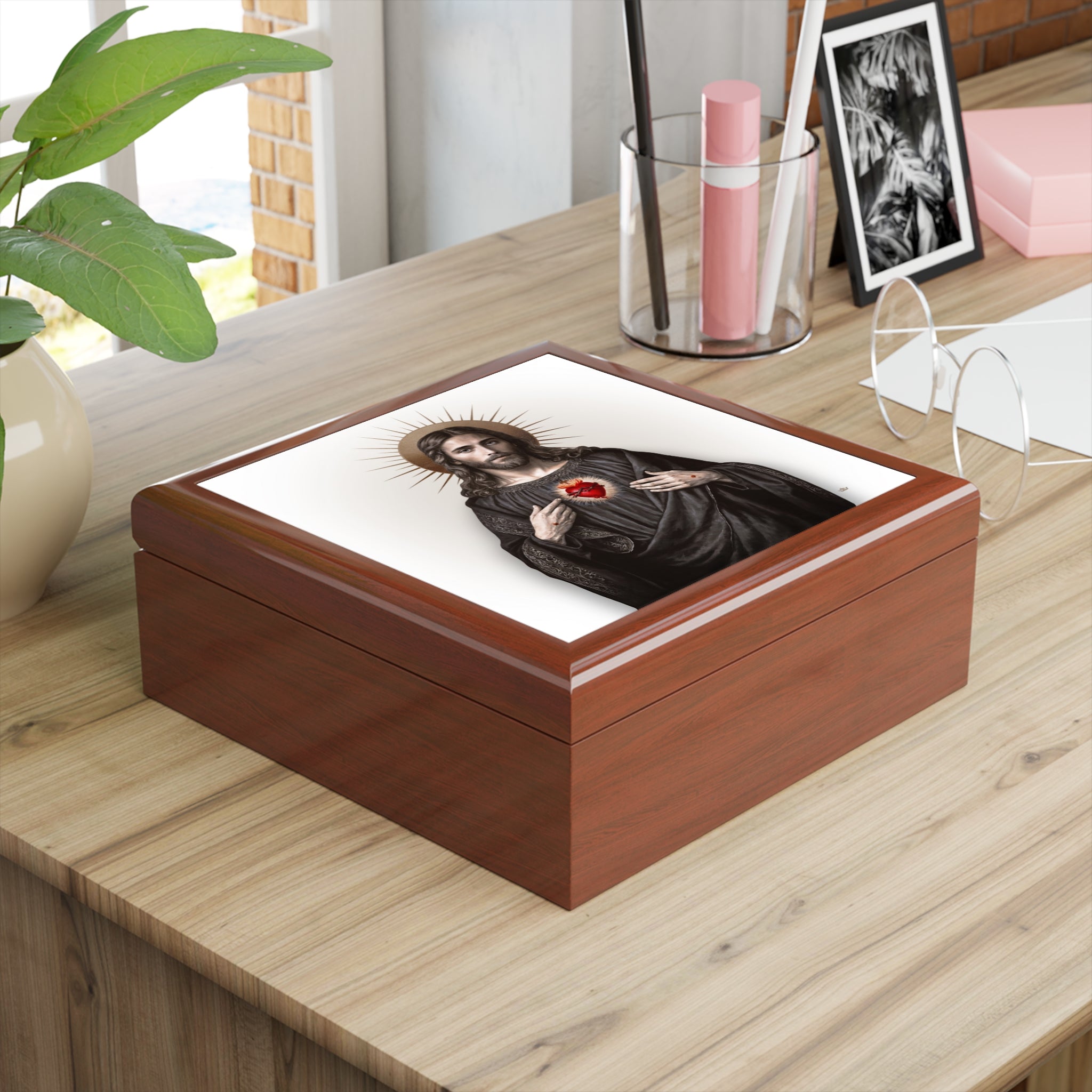 Sacred Heart of Jesus Keepsake Box - VENXARA®